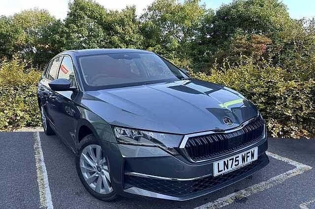 Graphite grey metallic New 2025 Skoda Octavia SE L Estate | £29,990 (Expensive) - Image 1/4