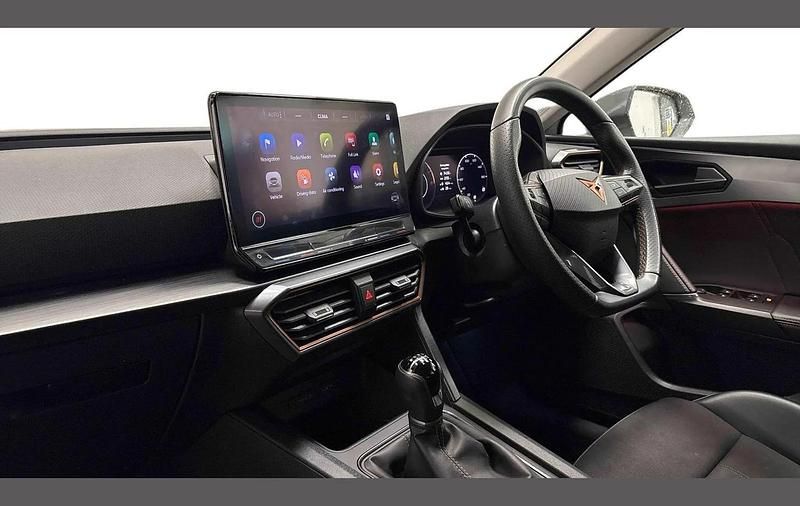 Used Cupra Leon 150 HP (110 kW) 2024 Whiote Hatchback