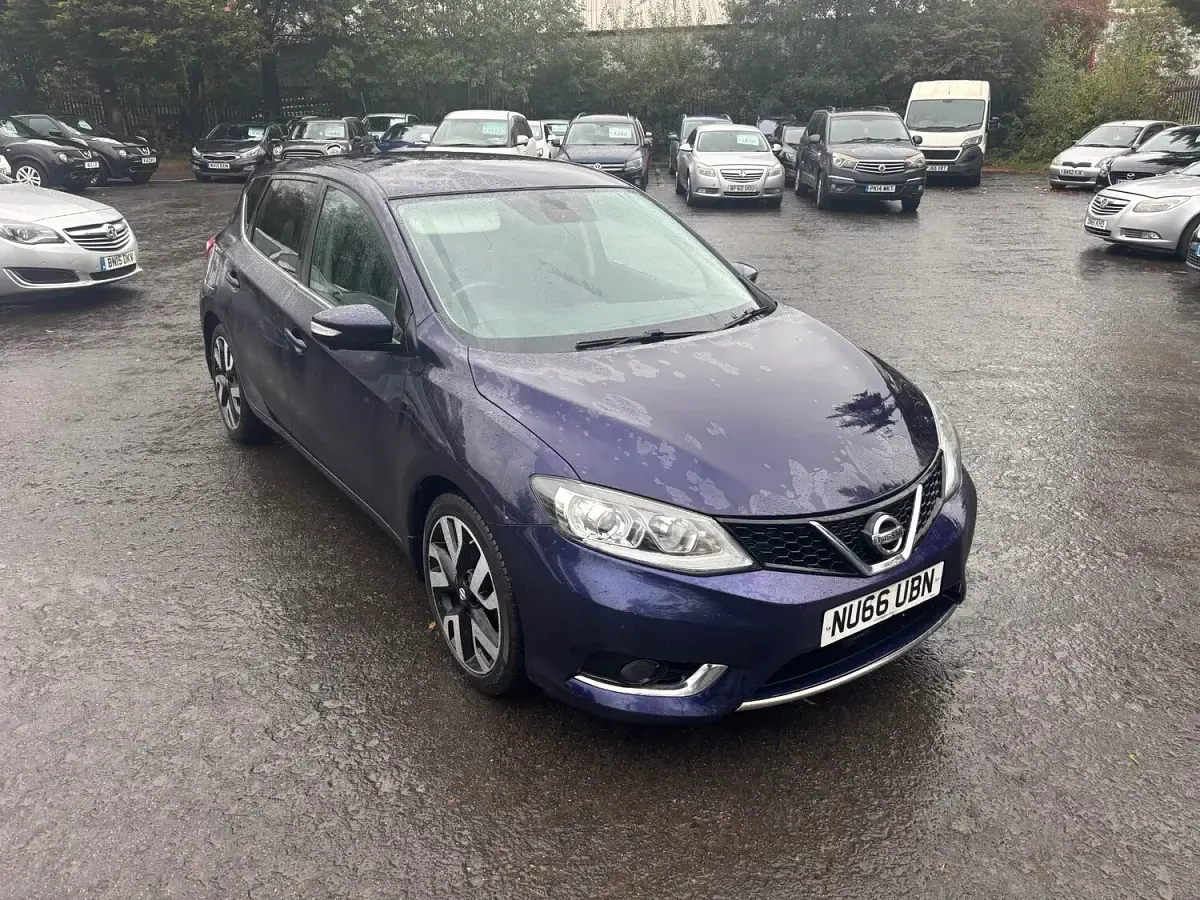 Used Nissan Pulsar Tekna 110 HP (80 kW) 2016 Blue Hatchback