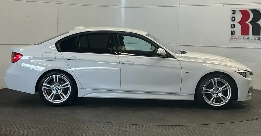 Used BMW 318 M Sport 2013 White Sedan