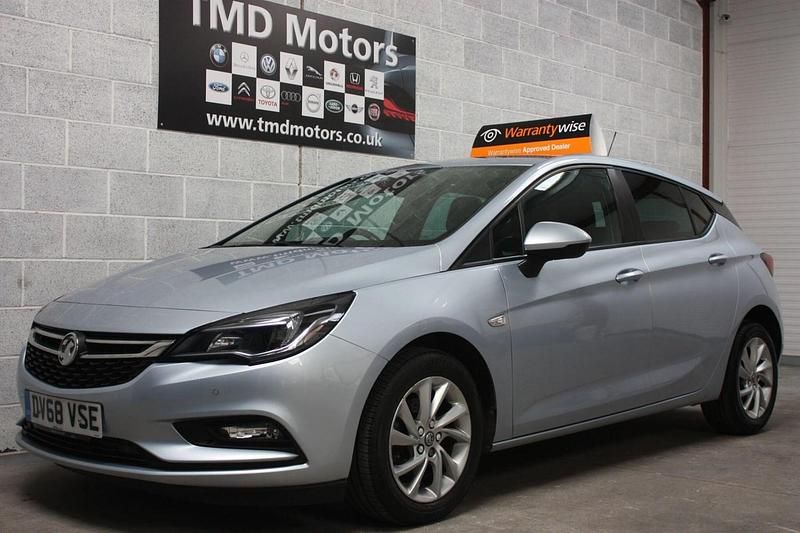 Used Vauxhall Astra 110 HP (80 kW) 2019 Silver Hatchback