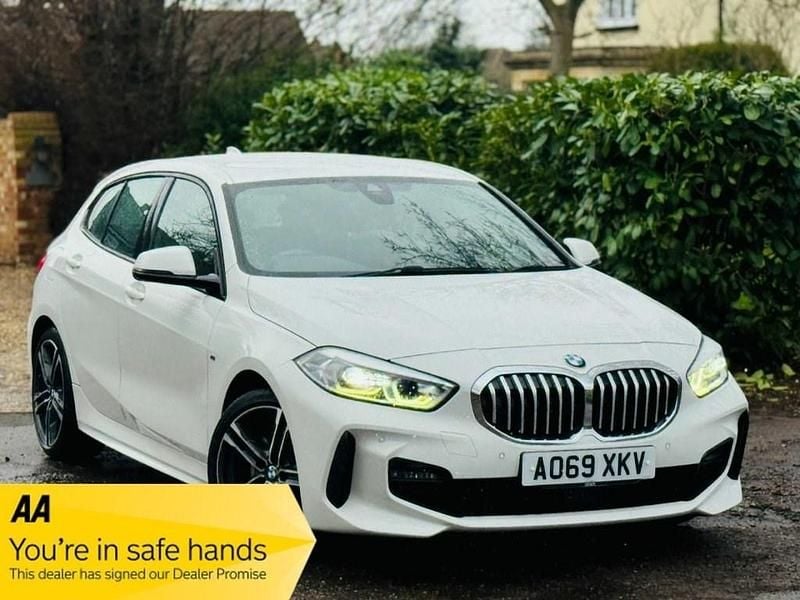 Used BMW 118 M Sport 150 HP (110 kW) 2019 White Hatchback