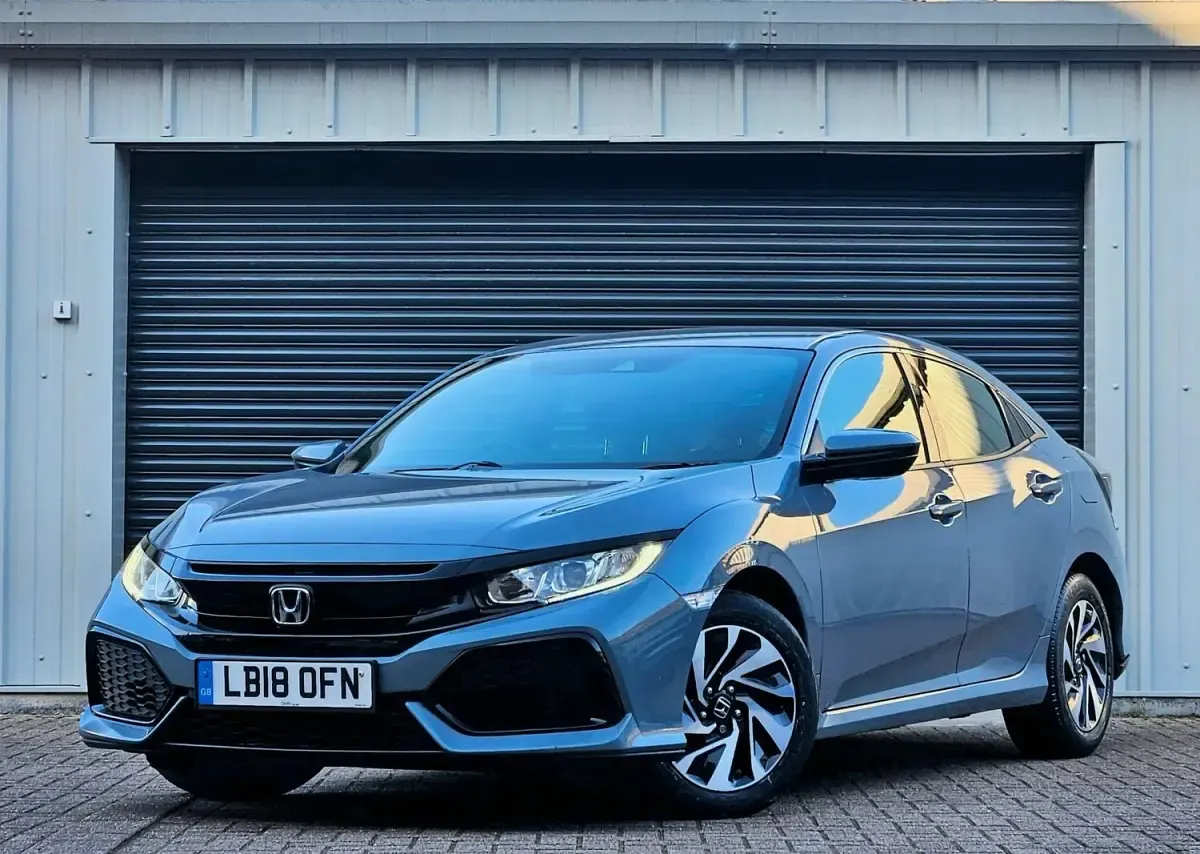 Begagnad Honda Civic SE 126 HK (92 kW) 2018 Grå Halvkombi