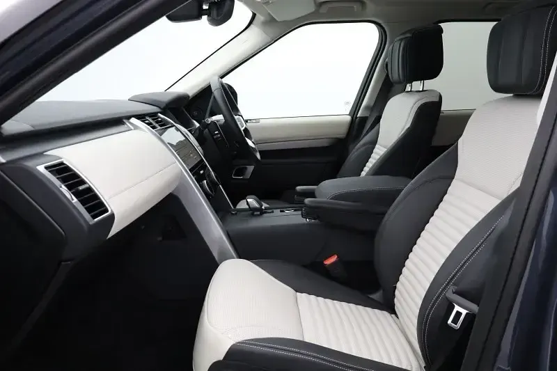 Used Land Rover Discovery HSE Dynamic 350 HP (257 kW) 2026 Blue SUV