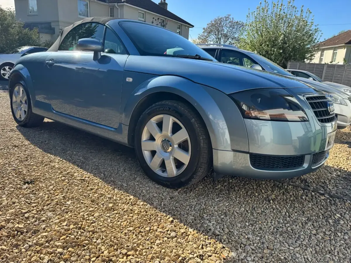 Begagnad Audi TT 2004 Blå Sportkupé