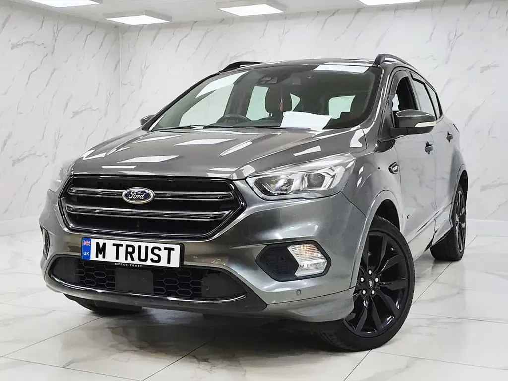 Begagnad Ford Kuga ST-Line X 182 HK (133 kW) 2018 Grå SUV
