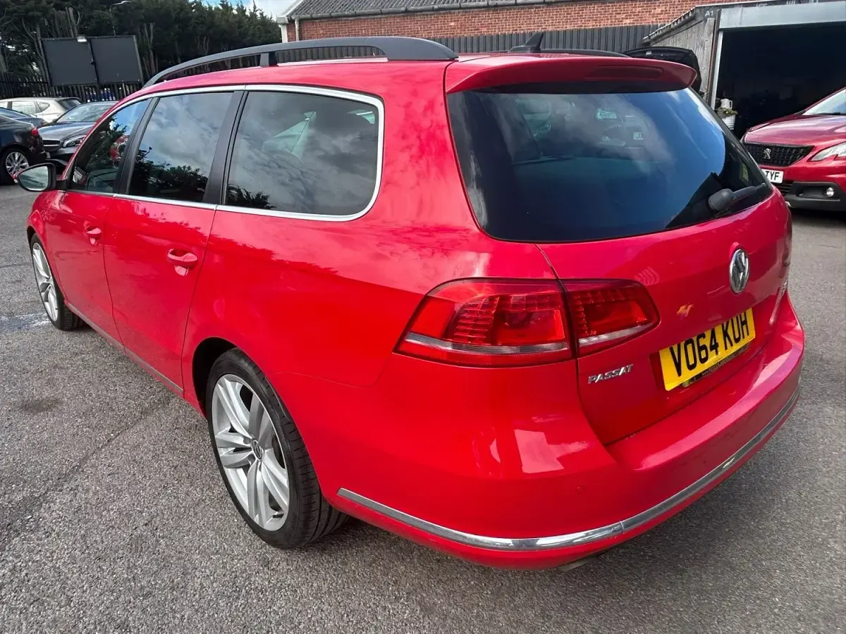 Used VW Passat Executive 2014 Red Estate