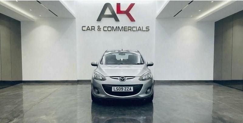 Begagnad Mazda 2 2009 Silver Halvkombi