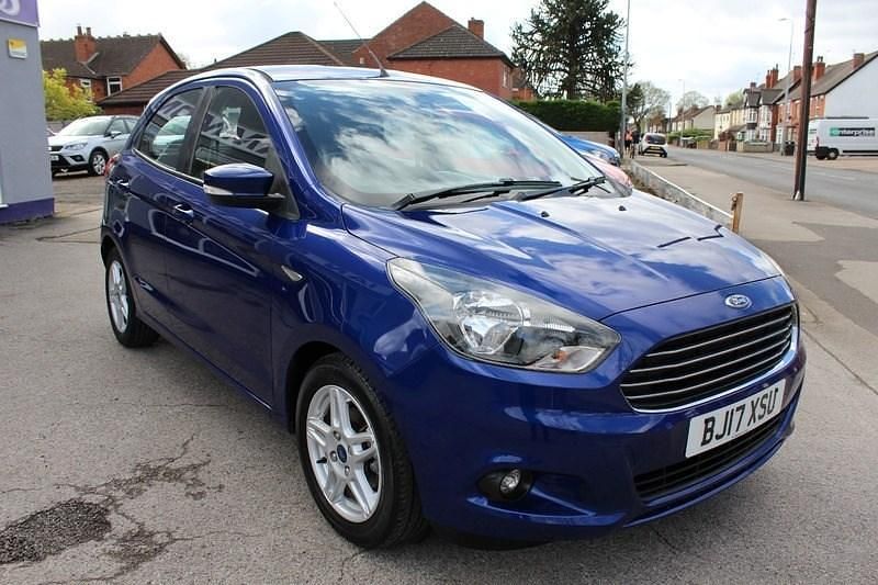 Used Ford Ka Plus Zetec 85 HP (62 kW) 2017 Blue Hatchback