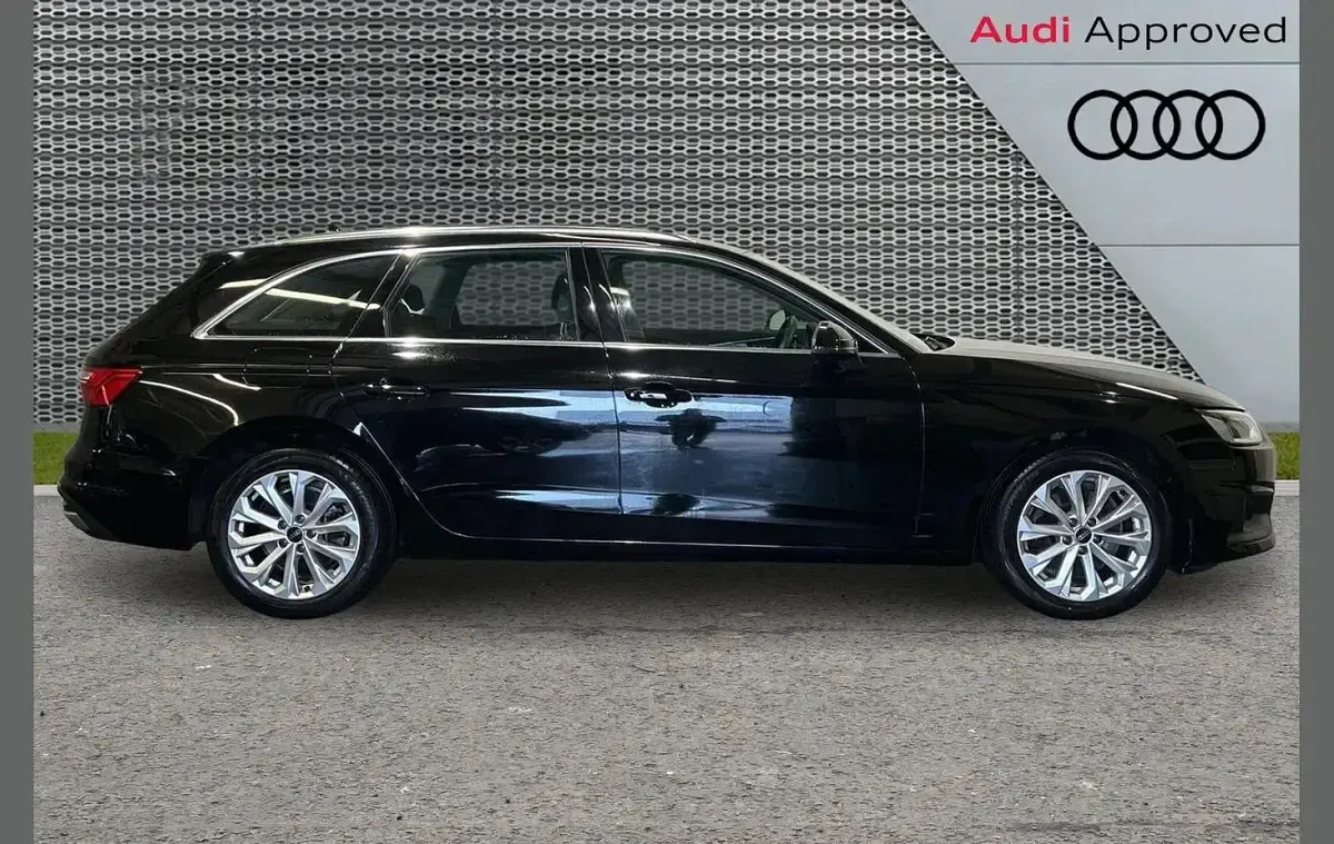 Used Audi A4 Comfort 147 HP (108 kW) 2023 Black Estate