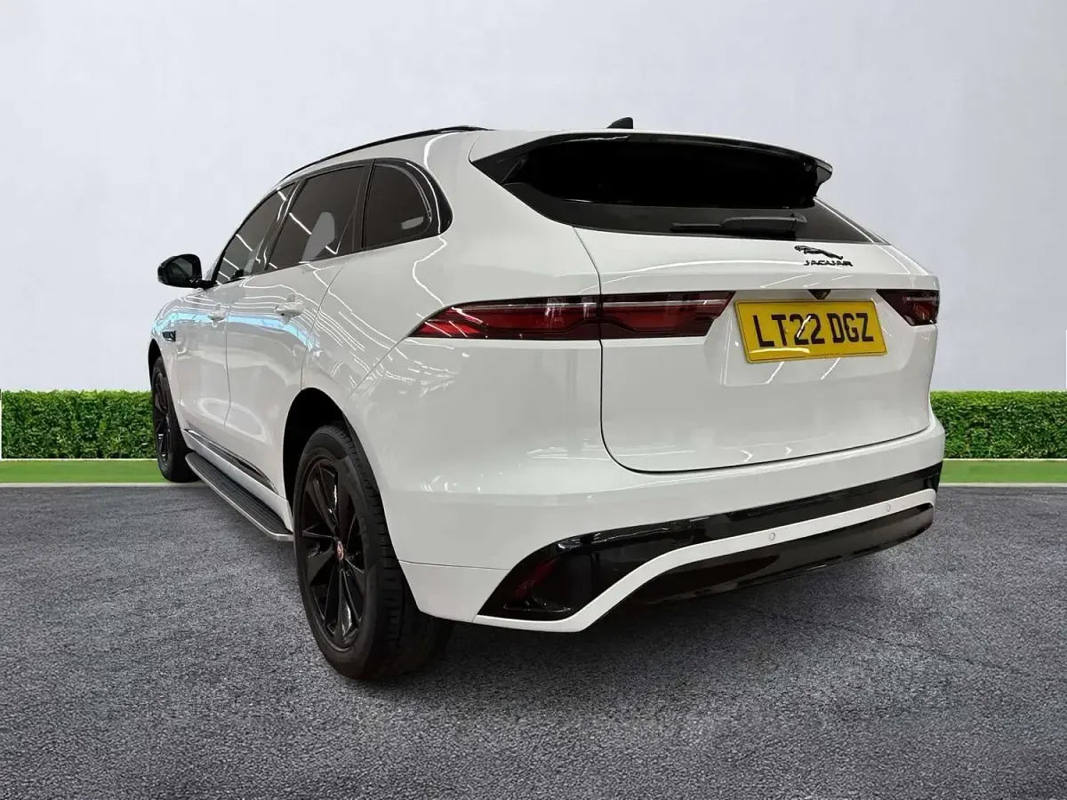 Used Jaguar F-Pace R-Dynamic 250 HP (183 kW) 2022 White SUV