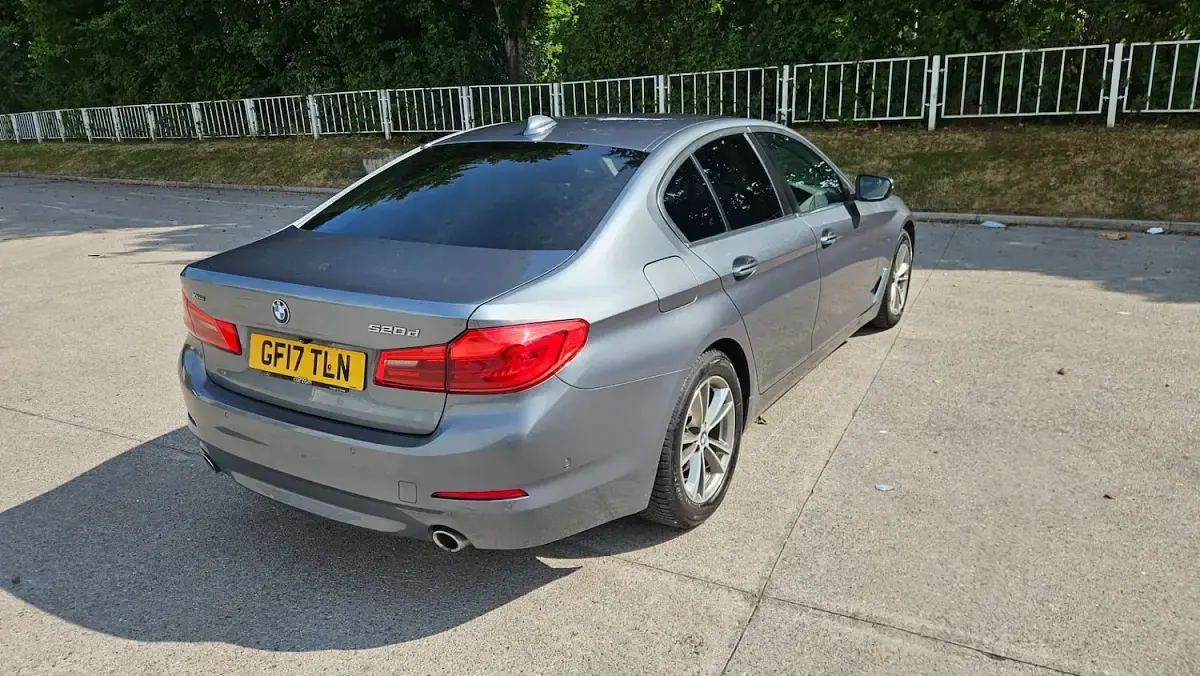 Used BMW 520 Sport Line 190 HP (139 kW) 2017 Blue Sedan