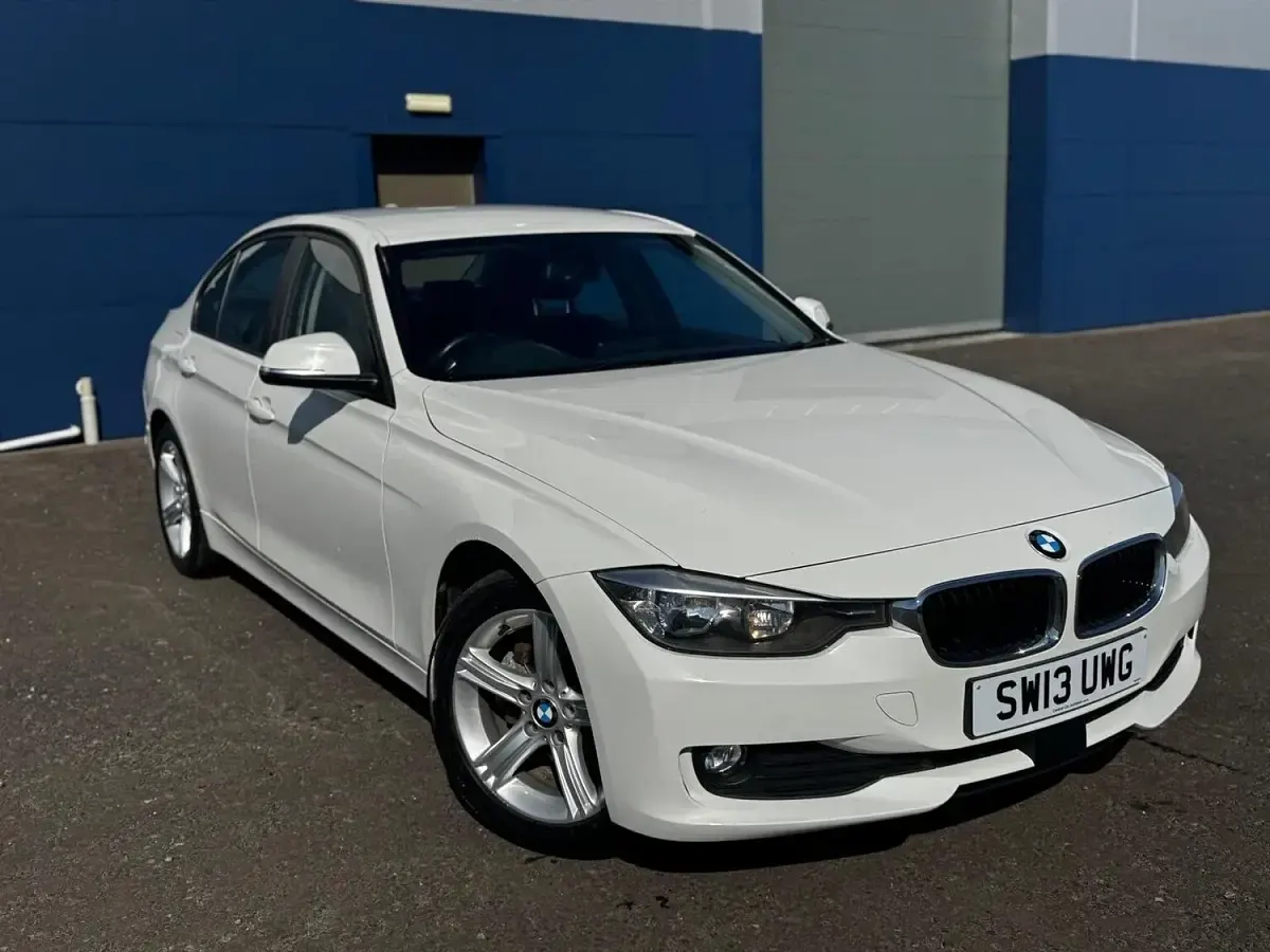 Used BMW 320 2013 White Sedan
