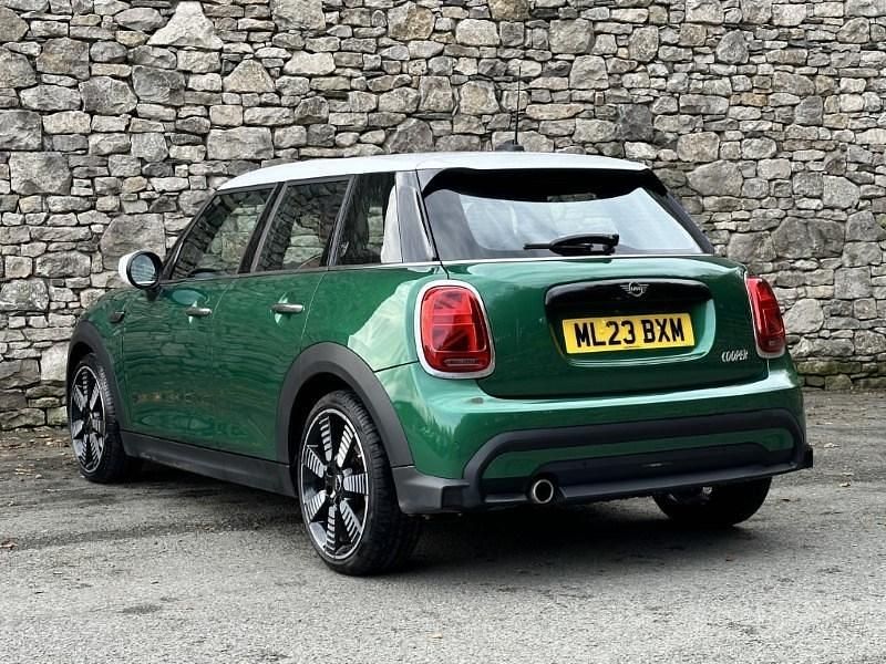 Used Mini Cooper Exclusive 134 HP (98 kW) 2023 Green Hatchback