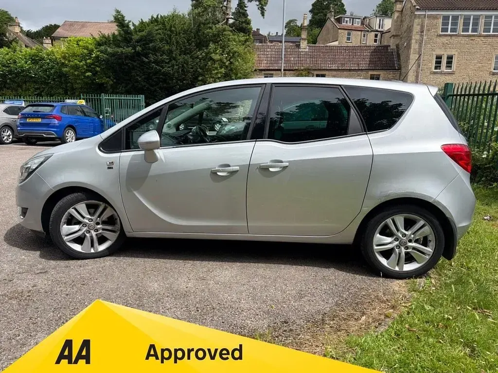 Used Vauxhall Meriva 120 HP (88 kW) 2016 Silver MPV