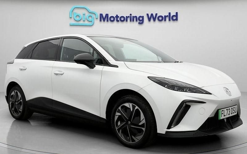 Used 2025 MG MG4 EV Trophy Hatchback | £15,000 (Super price) - Image 1/4