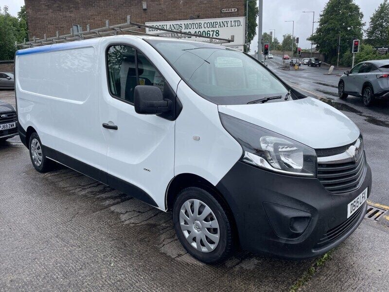White Used 2015 Vauxhall Vivaro Van | £5,995 (Fair price) - Image 1/4