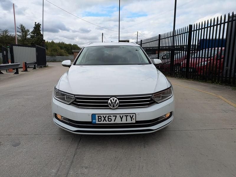Used VW Passat Business 120 HP (88 kW) 2017 White Estate