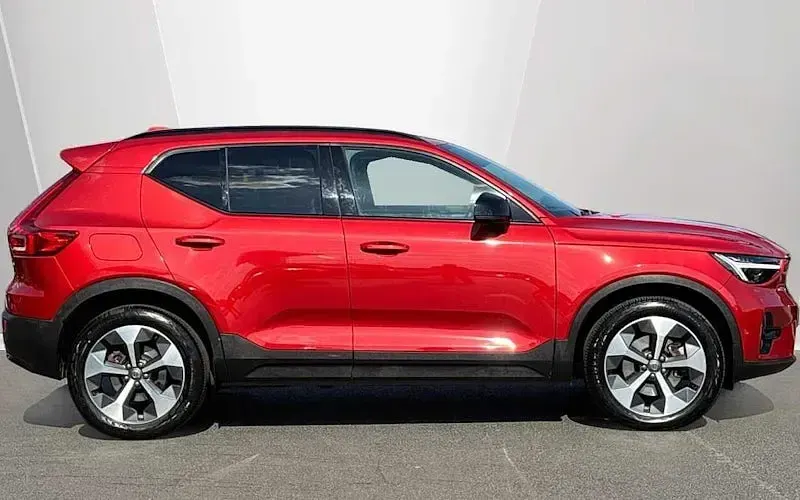 Used Volvo XC40 Ultimate 197 HP (144 kW) 2022 Red SUV