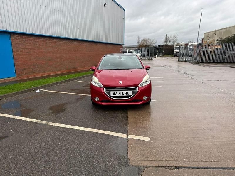 Red Used 2014 Peugeot 208 Hatchback | £2,499 (Super price) - Image 1/4