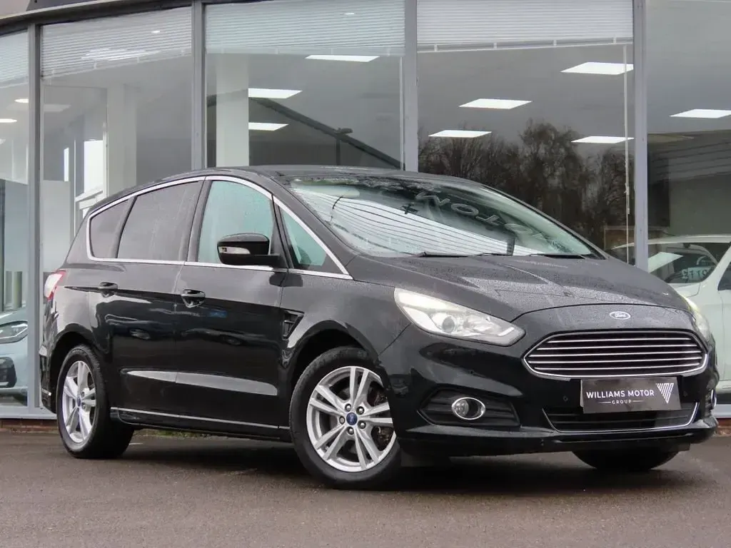 Usado Ford S-MAX Titanium 150 HP (110 kW) 2016 Preto Monovolume