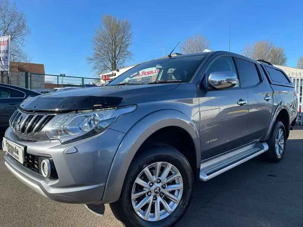 Used Mitsubishi L200 Warrior 178 HP (130 kW) 2017 Grey Pickup