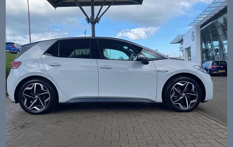 Used VW ID.3 Pro 150 kW (204 HP) 2020 White Hatchback