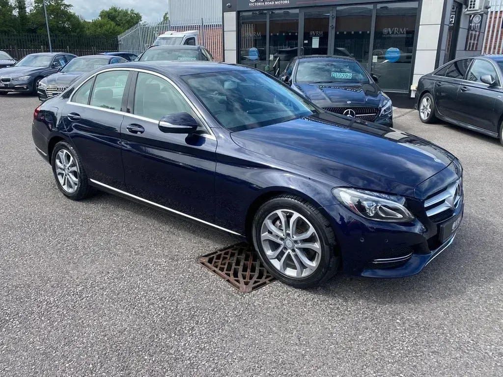 Used Mercedes C220 170 HP (125 kW) 2014 Blue Sedan