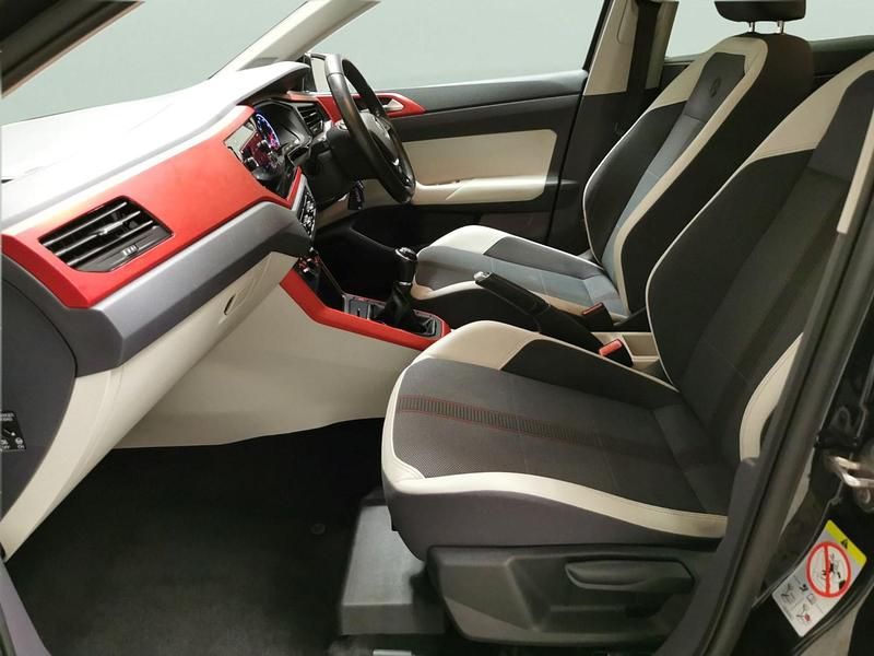 Used VW Polo Beats 95 HP (69 kW) 2018 Black Hatchback