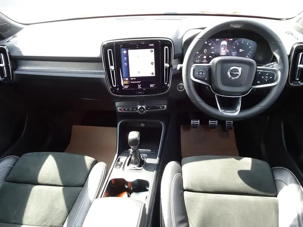 Used Volvo XC40 R-Design 2021 Red SUV