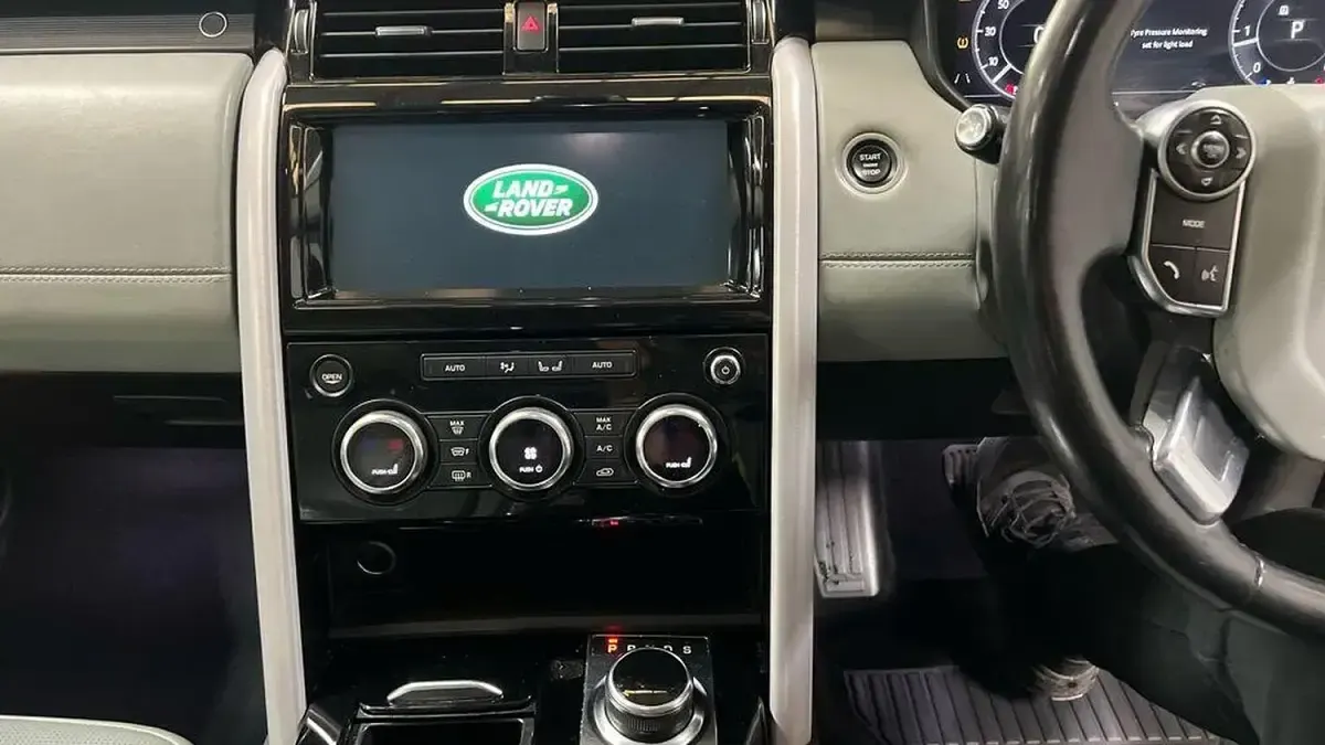 Used Land Rover Discovery HSE Luxury 2018 Blue SUV