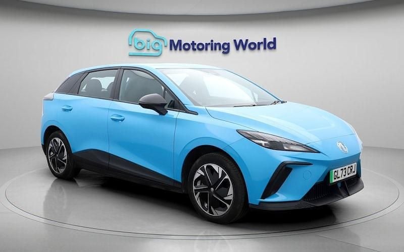 Used MG MG4 EV SE 150 kW (204 HP) 2023 Blue Hatchback