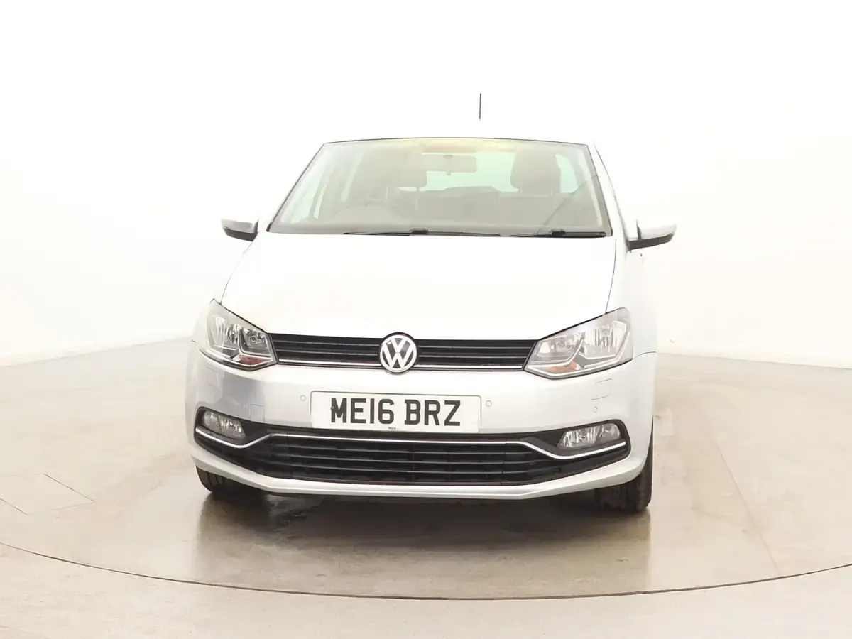 Used VW Polo Match 59 HP (43 kW) 2016 Silver Hatchback