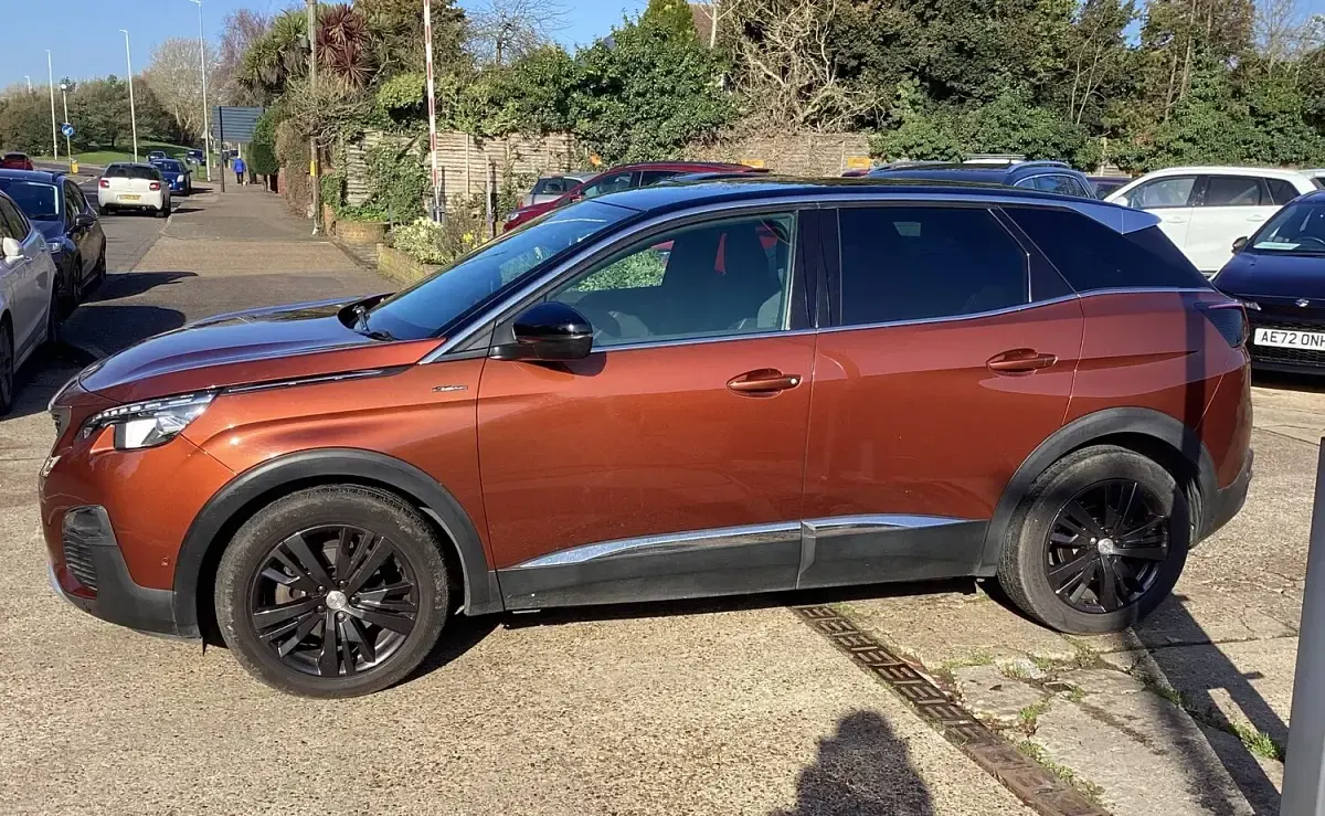 Used Peugeot 3008 GT-line 120 HP (88 kW) 2017 Bronze SUV