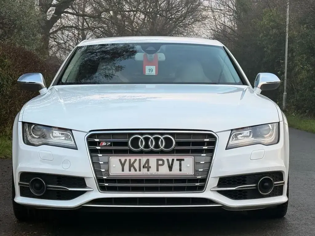 Used Audi A7 Advanced 2014 White Hatchback