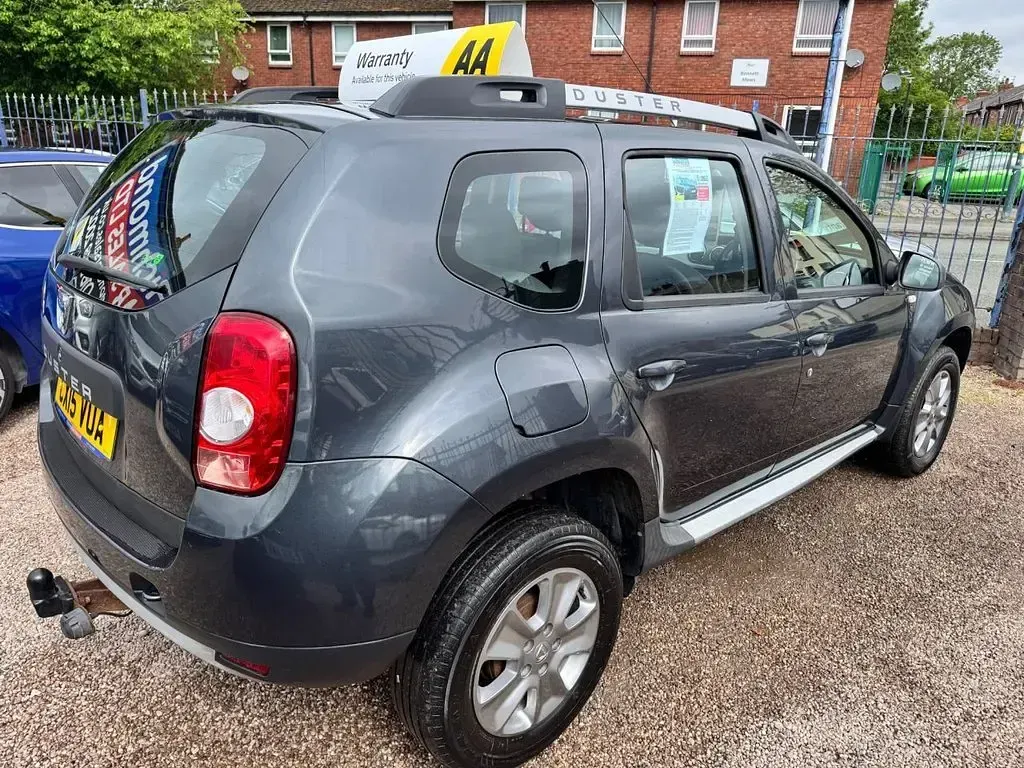 Used Dacia Duster Lauréate 110 HP (80 kW) 2015 Grey SUV