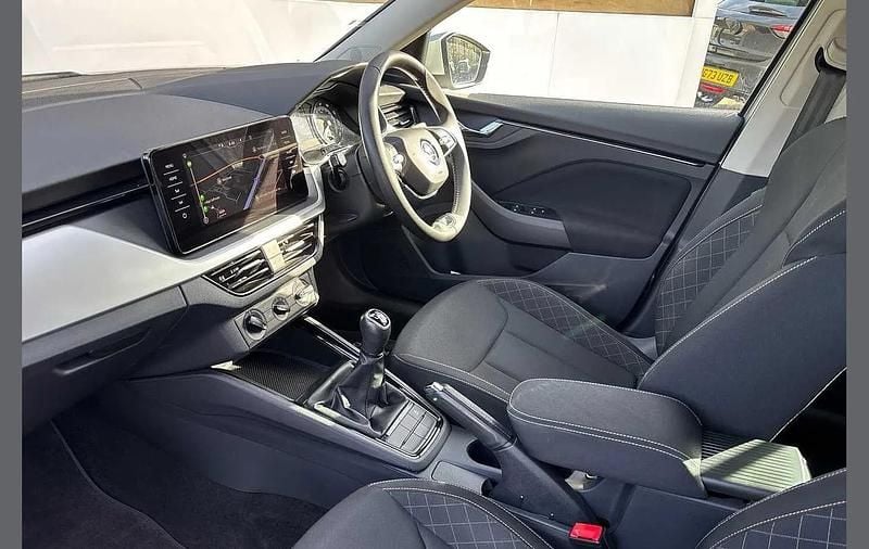 Used Skoda Kamiq SE Drive 147 HP (108 kW) 2023 Brilliant silver metallic SUV