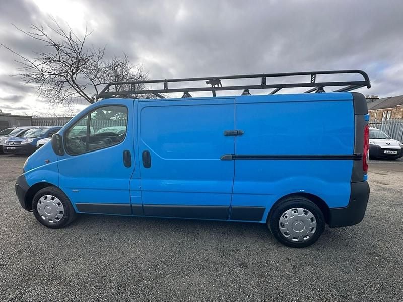 Used Vauxhall Vivaro 115 HP (84 kW) 2010 Blue MPV