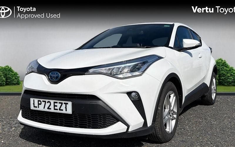 Used Toyota C-HR 122 HP (89 kW) 2023 White SUV