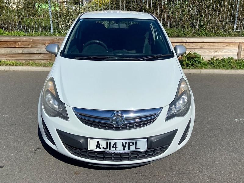 Used Vauxhall Corsa 2014 White Hatchback