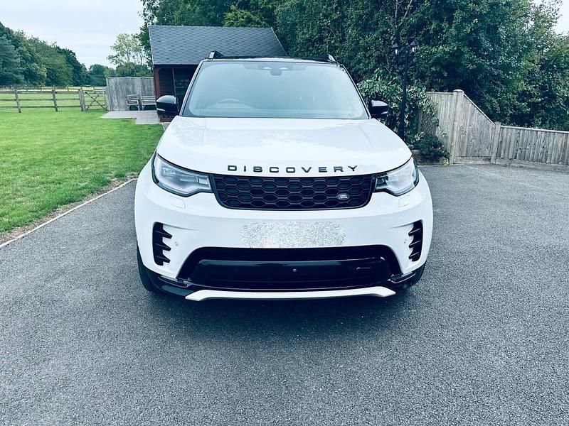 Begagnad Land Rover Discovery 5 HSE Dynamic 2023 Vit SUV