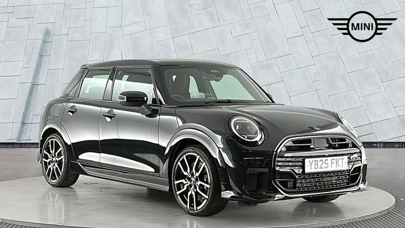Used Mini Cooper Hatch 113 kW (154 HP) 2025 Black Hatchback