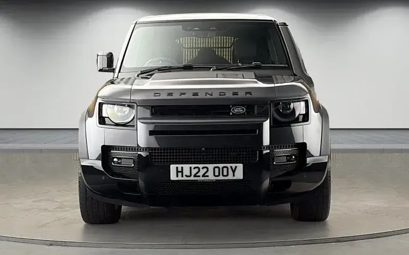 Used Land Rover Defender HSE Dynamic 249 HP (183 kW) 2025 SUV