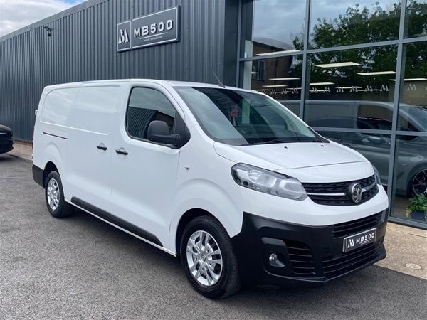 White Used 2021 Vauxhall Vivaro S Van | £10,450 (Good price) - Image 1/1