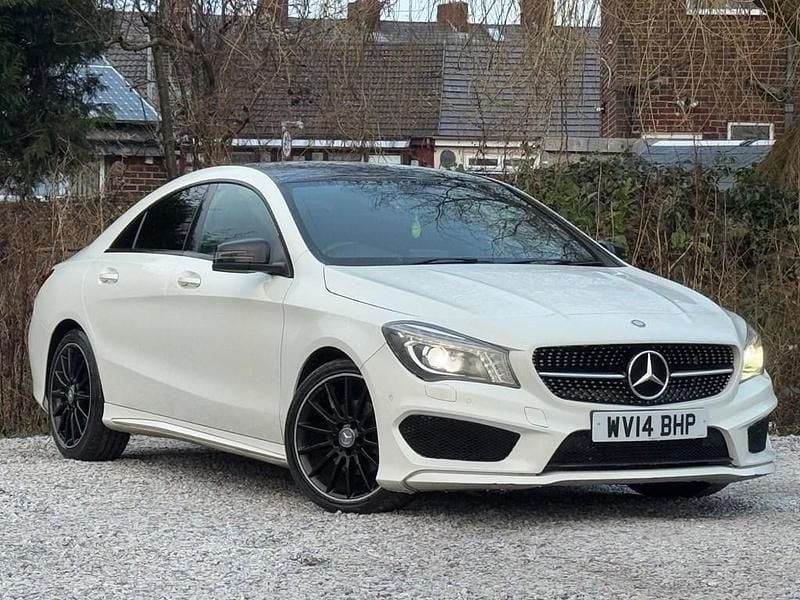 Used Mercedes CLA180 AMG 122 HP (89 kW) 2014 White Sedan