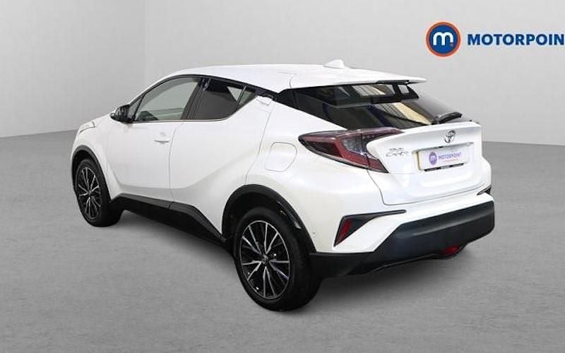 Second-hand Toyota C-HR 116 CP (85 kW) 2019 Alb SUV
