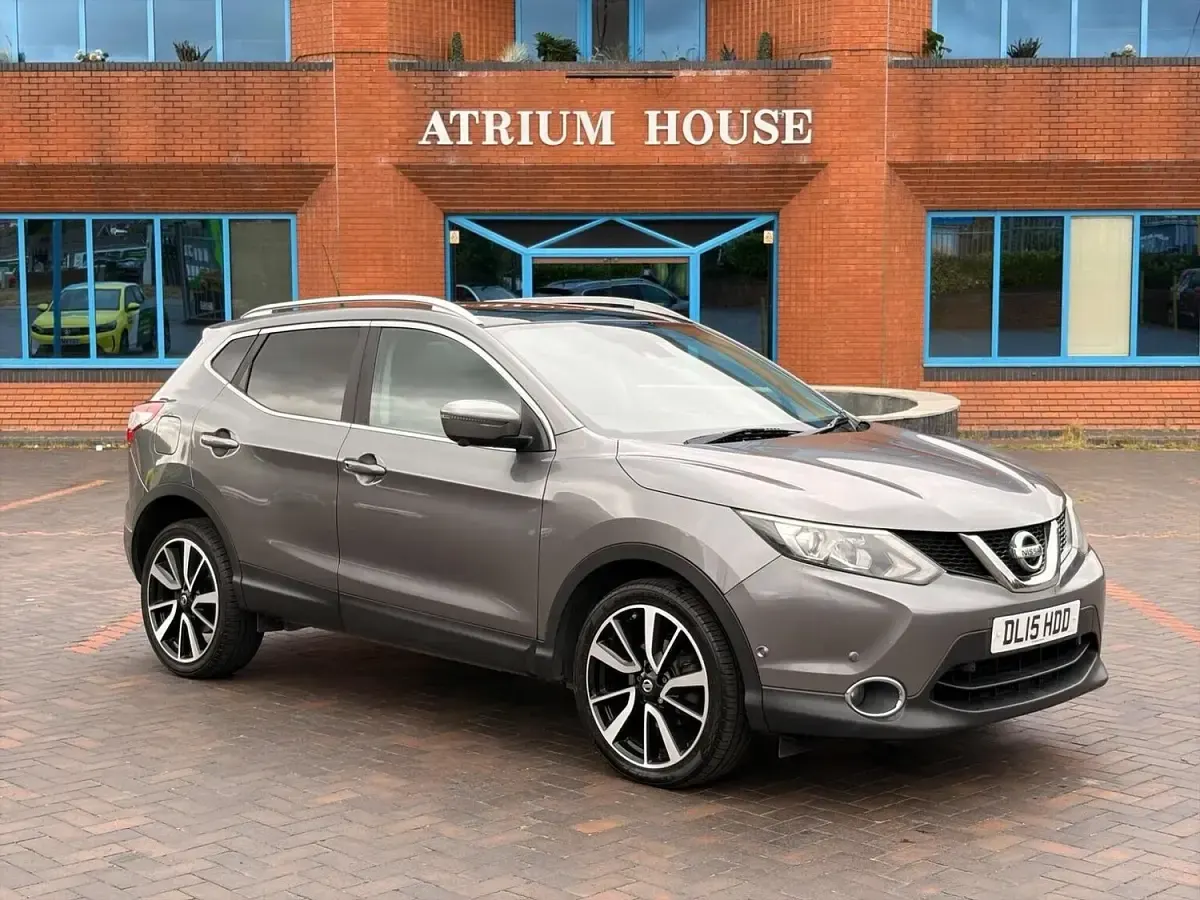Used Nissan Qashqai S 130 HP (95 kW) 2015 Grey SUV