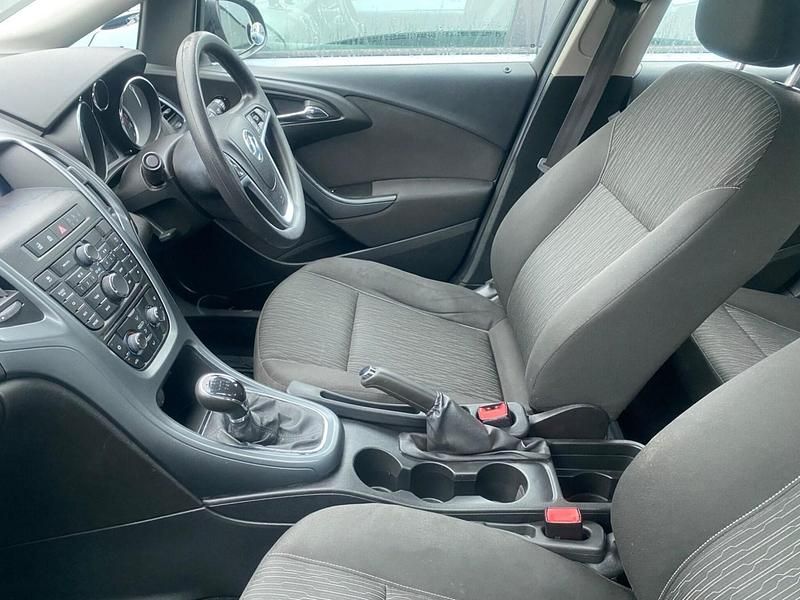 Used Vauxhall Astra Design Edition 2014 Black Hatchback