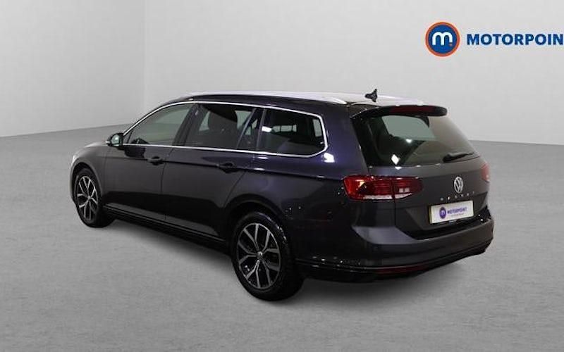 Used VW Passat SEL 120 HP (88 kW) 2020 Grey Estate