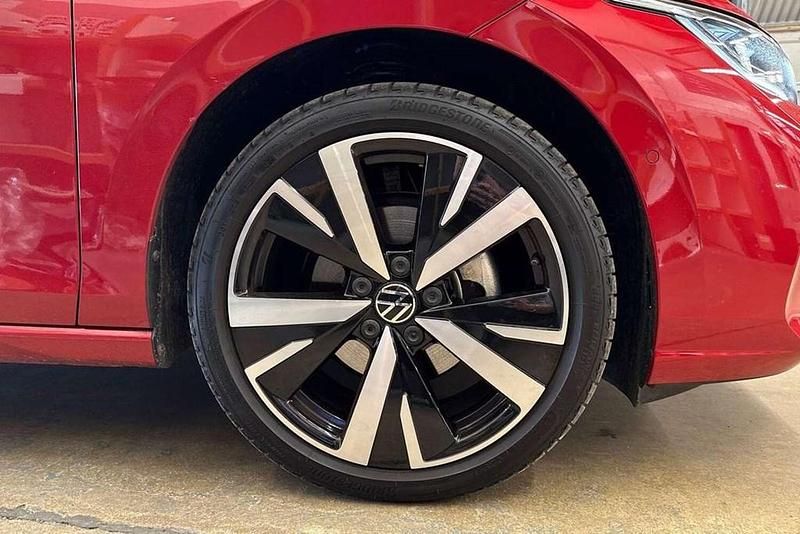 Used VW Golf VIII Match 150 HP (110 kW) 2025 Red Hatchback